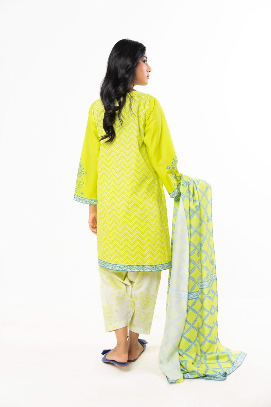 Stitched - 3 Pc Printed Khaddar Outfit